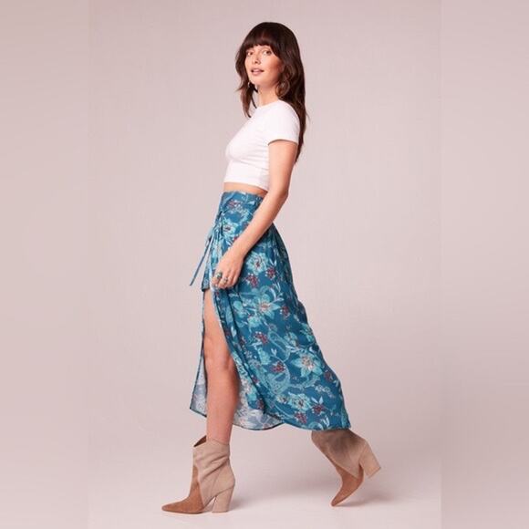 Band Of the Free CELENE TEAL FLORAL LAYERED MIDI SKIRT NWT - Picture 3 of 4